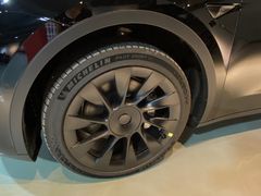 -TESLA 特斯拉(广州天环广场体验店)
