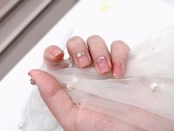 -苏彩·皮肤管理美甲美睫