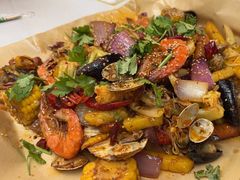 -老东镇啤酒屋海鲜加工·蒸汽海鲜·海鲜烧烤(台东店)