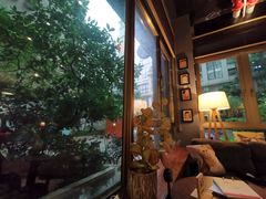 靠窗位-咖法森林·咖啡  酒吧(天河店)