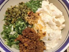 -云阿蛮云南生烫牛肉米线(奉贤路店)