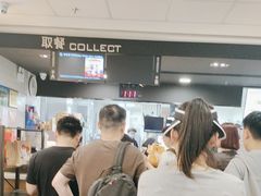 -麦当劳(上海虹桥站30B检票口楼上)