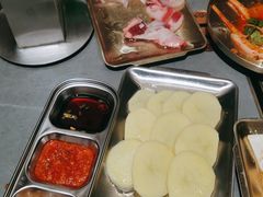 -围炉肉舍•炭烤活鳗•丹东海鲜烤肉(步行街店)