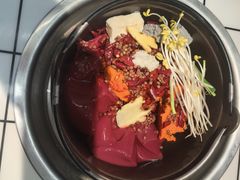 -扎起市井老火锅(乐山总店)
