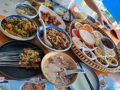 -包整·丝娃娃(一览甲秀楼风景店)