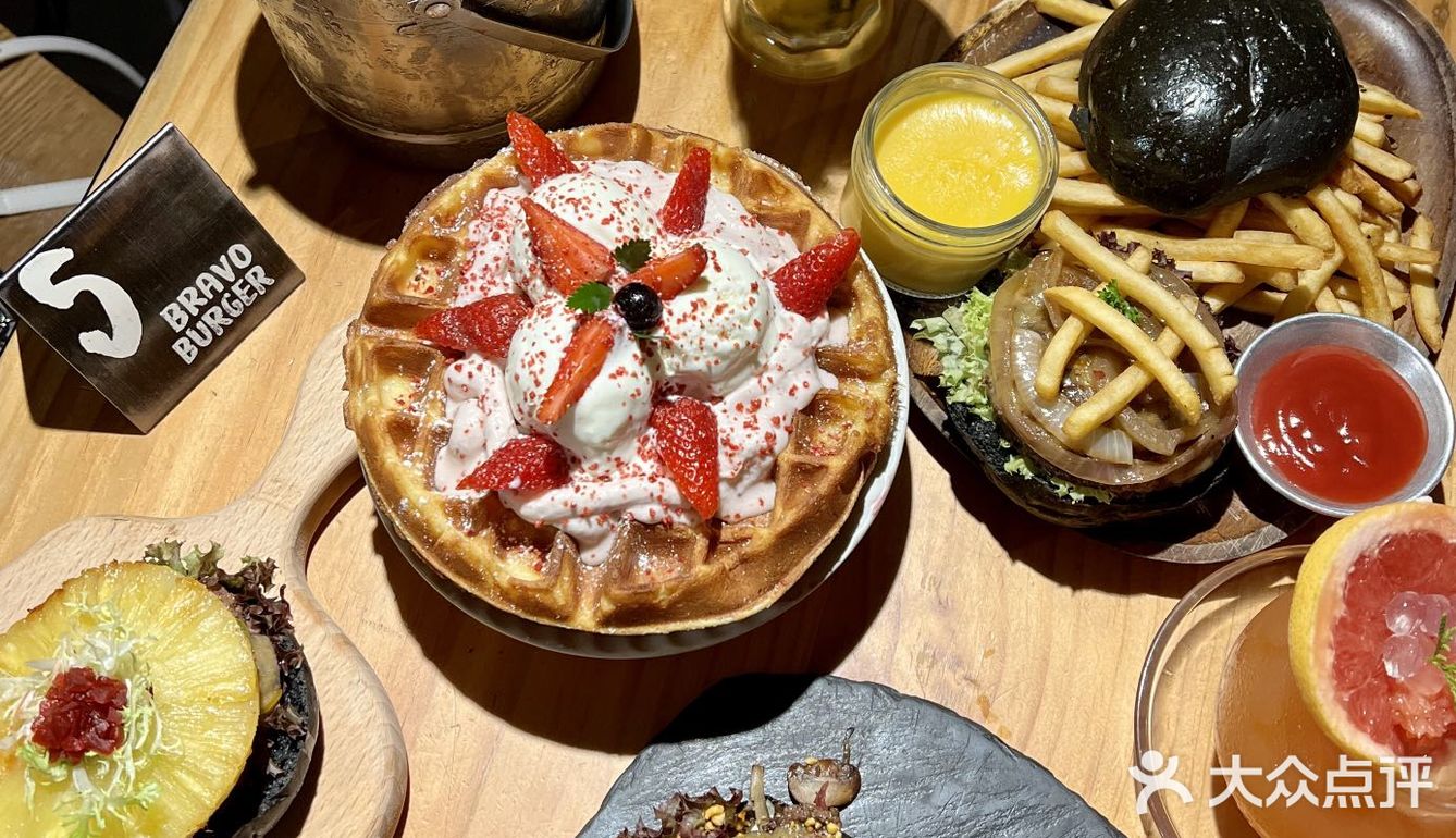 厦门探店｜沙坡尾必吃的黑汉堡快来收了他！