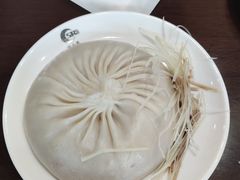 陈士荣蟹黄汤包-鸿运酒楼