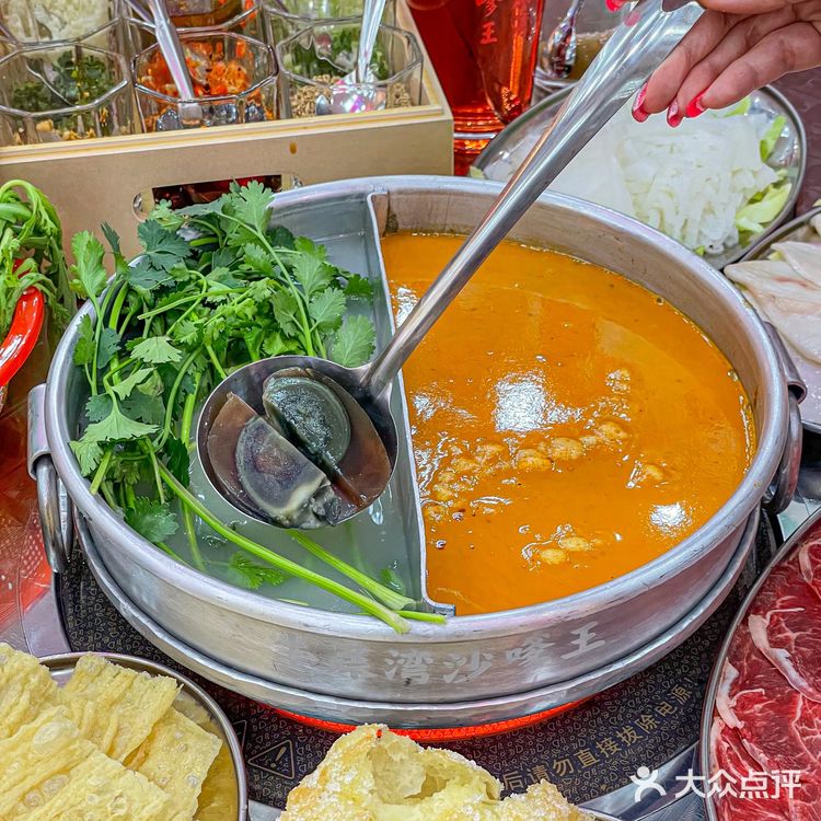 低评分小店也有好味道 | 谁家好老板管自己的火锅叫牛屎湾啊?