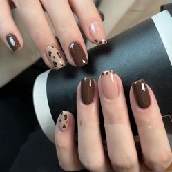 -桃色美甲沙龙