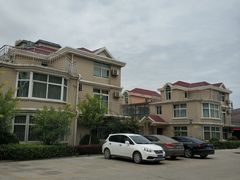 -兴芮温泉度假区