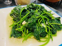 -鑫悦楼煎蟹·16年海鲜大排档