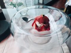 草莓雪葩-翡翠36餐厅(浦东香格里拉店)