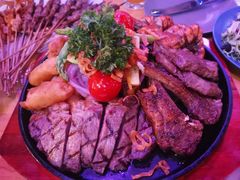 阿尔卑斯山烤肉拼盘（4-6人）-皇冠自酿啤酒坊(中国红街5号楼店)