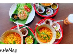 -Chom Cafe and Restaurant