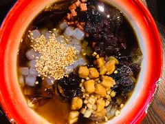 -爆炸头阿姨小四川正宗川味小吃(无任何分店)