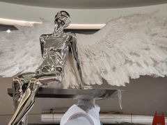 -涨巢·潮玩水疗局