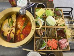 -娜姐鲜牛肉串串火锅(藏龙岛店)