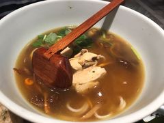 野山菌土鸡米线-云味馆·云南菜·云南米线(景田店)