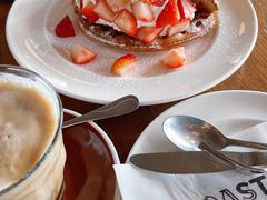 -ROAST coffee & eatery