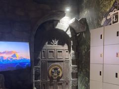 -暴风岛沉浸式体验馆(百联世纪店)