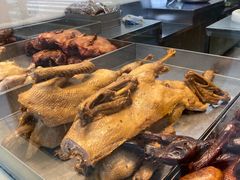 -狗撵鸭(泰山公寓店)