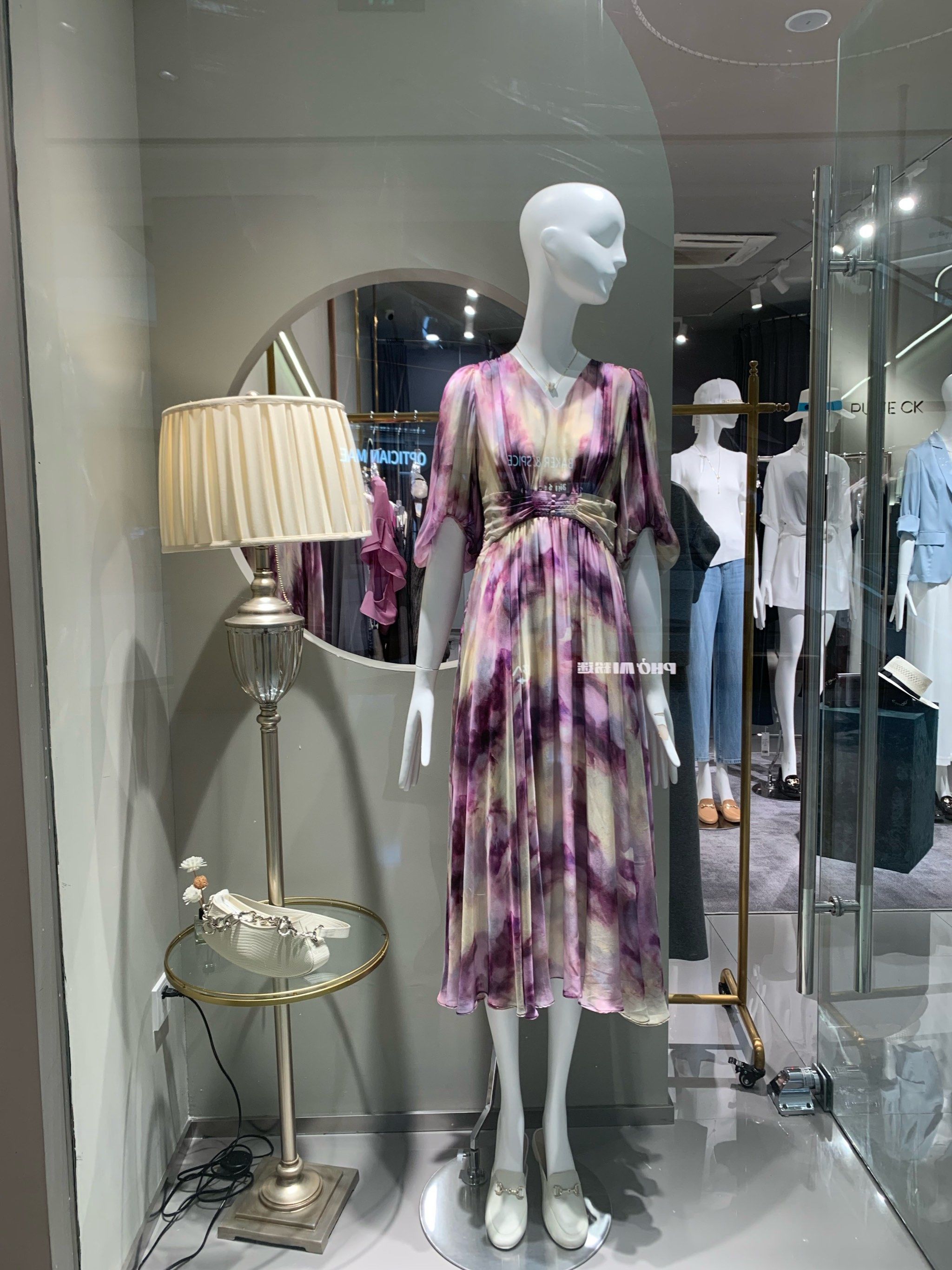 品牌:puzeck
位置:晶耀前滩东区一楼l124

她们家衣服真的太好