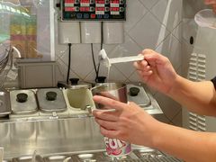 -DQ·蛋糕·冰淇淋(大宁国际商业广场店)