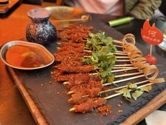 -何师烧烤Pro ·江湖川菜·小龙虾·精酿啤酒(太古里旗舰店)