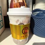 正好出了三个新品，于是就买了一杯椰乳芋泥芒芒