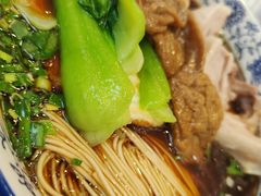 -伟记奥面馆(白塔东路店)