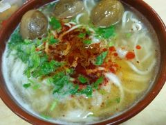 -亮亮面馆(经六路店)
