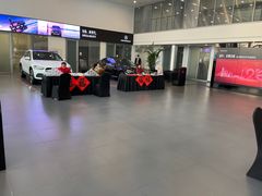 -天津波士信达奔驰4S店(卫津南路店)