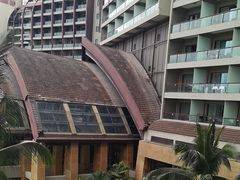 -三亚湾海居铂尔曼度假酒店