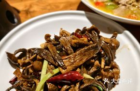 Garlic Sautéed Deer Mushroom