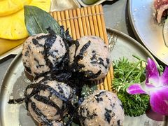 -围炉肉舍•炭烤活鳗•丹东海鲜烤肉(步行街店)