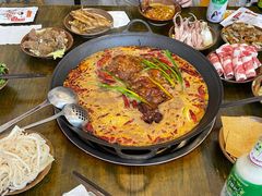 -黄潇洒老火锅(九眼桥宏济巷店)