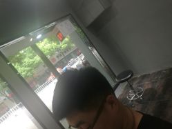 -茶发Salon·烫发染发理发