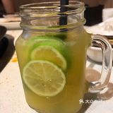 锅底还是心形的感觉是比较新派的火锅吧推荐品尝