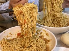 -李与白包子铺(桐梓林店)