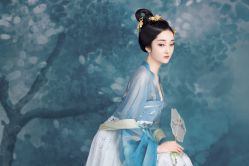 -盘子女人坊古装写真摄影(厦门总店)