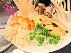 -左庭右院鲜牛肉火锅黑金店(陆家嘴中心店)