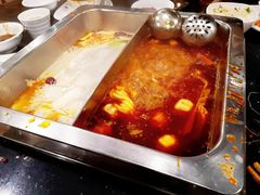 -百年川椒重庆老火锅(光谷店)