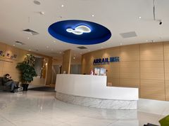 -瑞尔齿科(上海长风大悦城店)