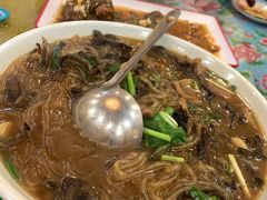 小鸡炖蘑菇-闯关东东北农家菜(崂山石老人店)