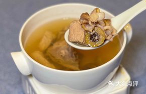 Green Olive and Hong Kong Snail Stew