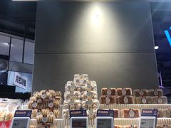 面包甜点陈列柜-盒马鲜生(189购物中心店)
