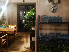 -HIGH FIVE哈福手工汉堡(桂林路店)