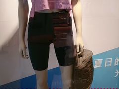 -lululemon(上海浦东IFC店)