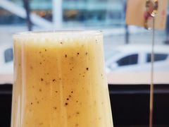 香香奶昔-Catch Bagel(芳草地店)