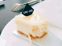 -UNI UNI(环亚凯瑟琳店)